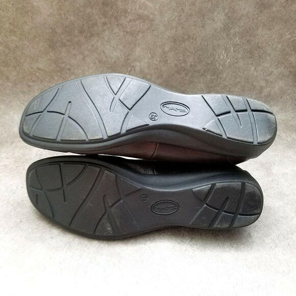 Thom McAn Womens Daylin Size 9.5 Brown Leather Slip On Loafers - Picture 8 of 10